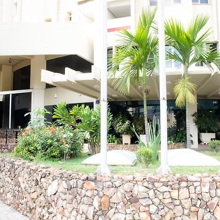 Flat Oeste La Residence Goiânia Exterior photo